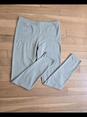 Light Sage Green Stretch Leggings